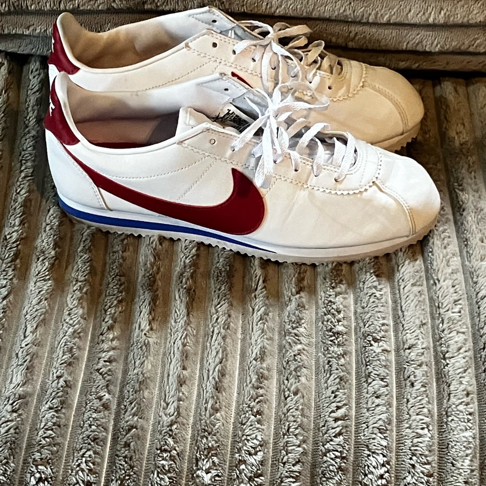 Nike White Sneakers with Red Swoosh and Blue Trim